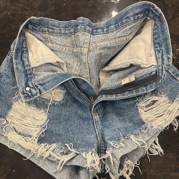 Vintage Lee Blue Distressed Jean Shorts - Picture 4 of 7